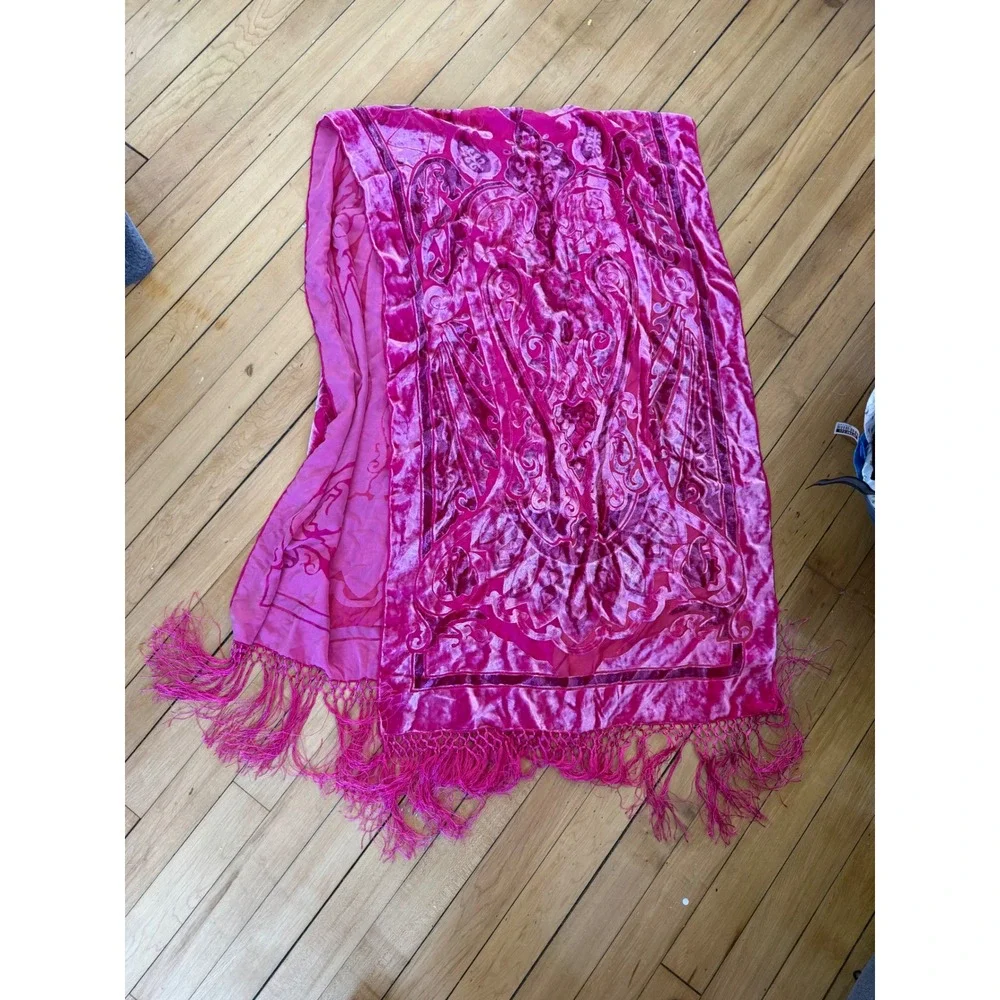 Pink velour‎ silk blend fringe scarf wrap